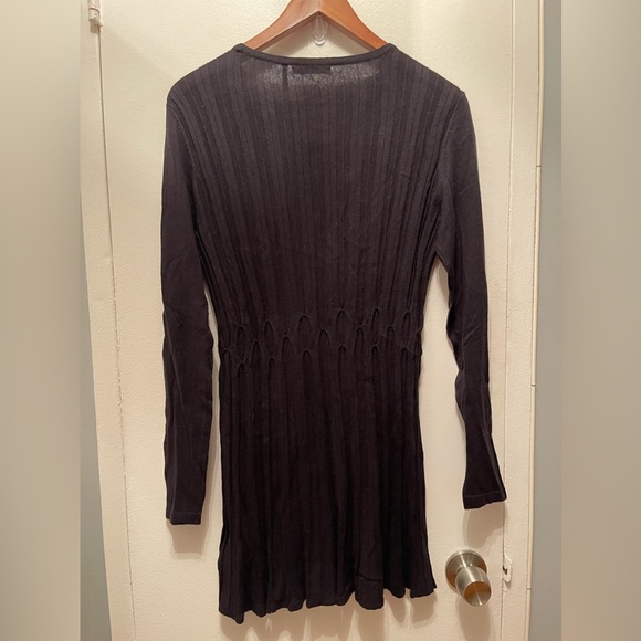 Fit and Flare Sweater Knit Tunic Top Long Sleeve Daisy Fuentas Black. Size M. NW - Picture 3 of 5